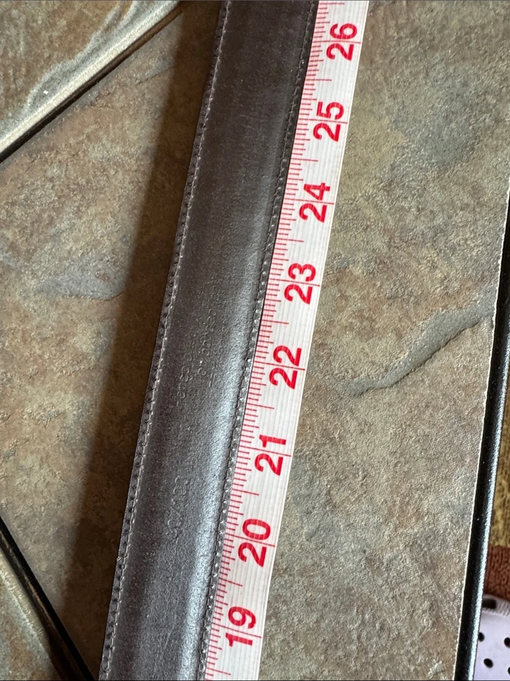 Men's Dark Brown,Croc embossed belt w/ Silver Buckle. Made w/75% bonded leather